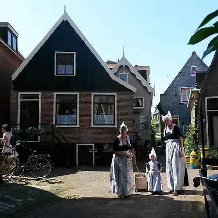 Daire Family Fisherman's House Volendam